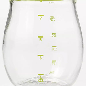 Sippy Cup for Easy Transition - OXO's 175ml Cup with a leakproof valve, dimpled lid, and removable handles offers a positive and spill-free move from bottles to cups.