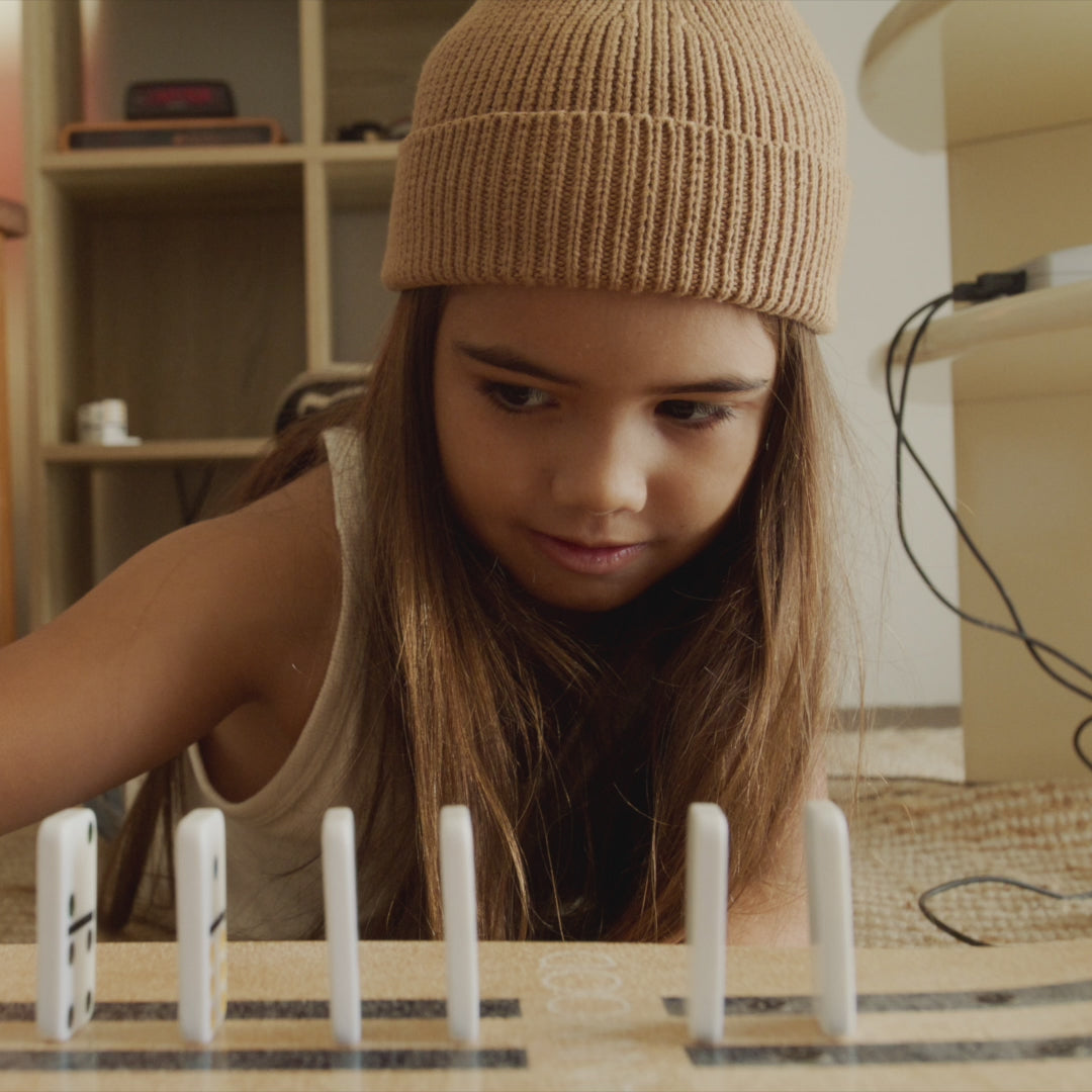 Load video: Banwood Kids Cruiser Skateboard