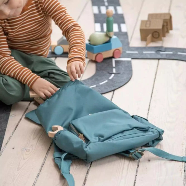 Child with school backbag
