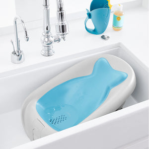 Customizable water level with control plug