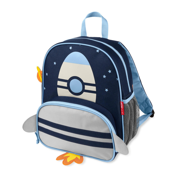 Backpack for kids in a white backgorund