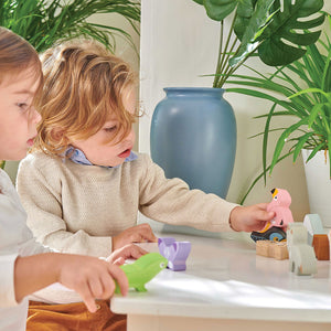 Le Toy Van Andes Stacking Animals & Bag